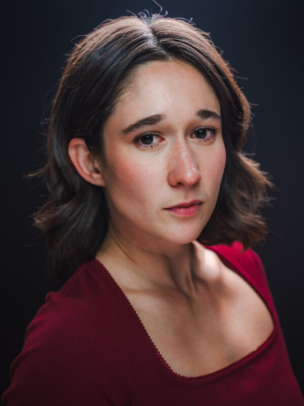 Olivia Lindsay Headshot